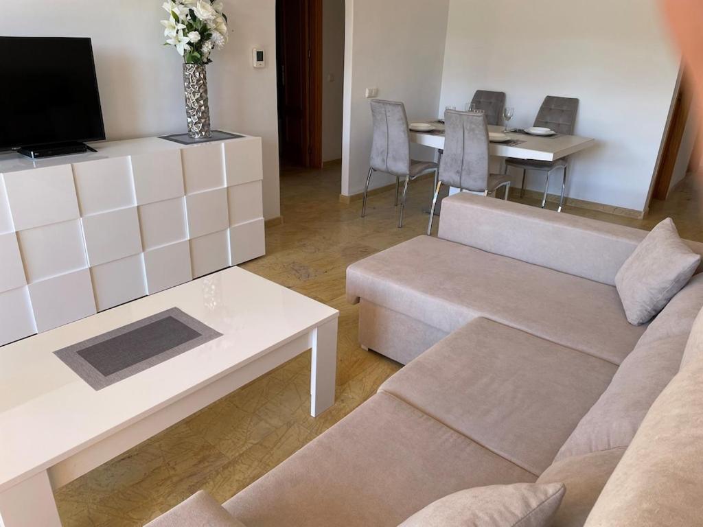 A Stunning 2 Bedroom Apartment 5 Min Walk To The Beautiful Beaches Of Vera Playa Playas de Vera Extérieur photo